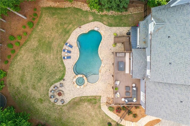bird's eye view of a pool area