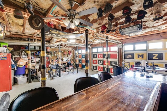 garage featuring a ceiling fan