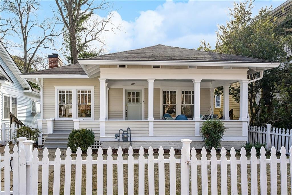 view of front of property with a porch