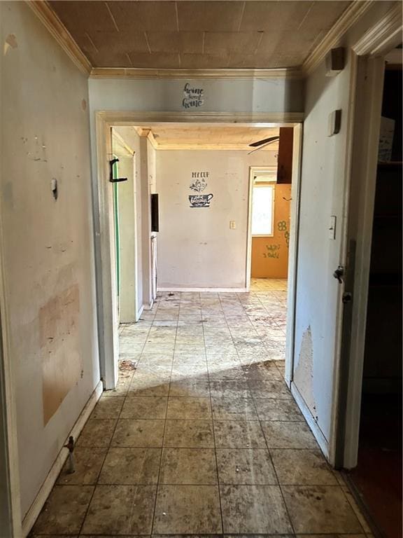 405 Magnolia St, La Fayette, GA 30728 - corridor featuring ornamental molding