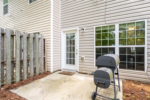 2826 Snapfinger Mnr, Decatur, GA 30035 - entrance to property with a patio and fence