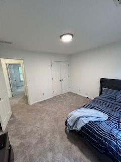 bedroom with carpet flooring