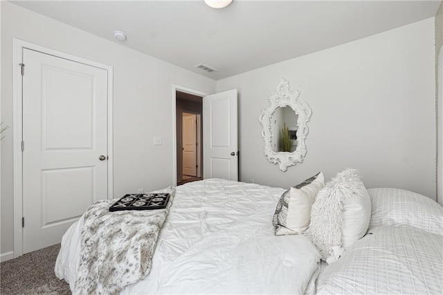 bedroom with carpet flooring