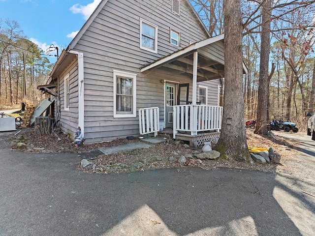 view of front of house with a porch