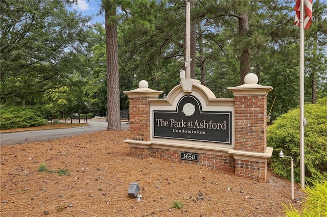 3650 Ashford Dunwoody Rd NE Unit 1024, Atlanta, GA 30319 - community sign featuring view of wooded area