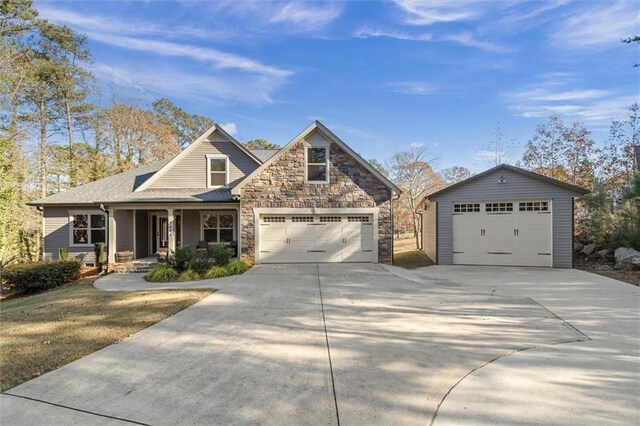 property entrance featuring covered porch