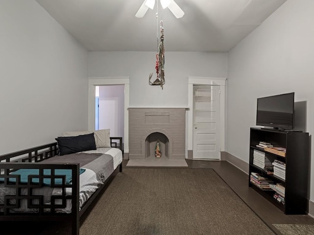 living room with ceiling fan