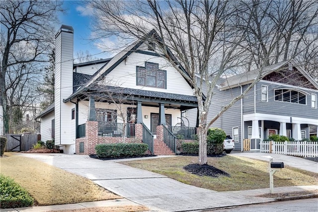 view of front of home featuring a porch