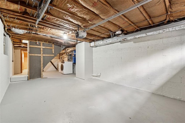 basement with washer / dryer