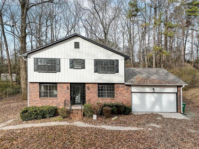 view of front of house featuring a garage