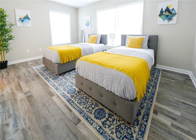 554 Holderness St SW, Atlanta, GA 30310 - bedroom featuring baseboards and wood finished floors