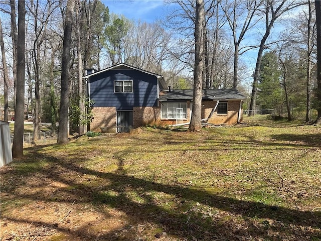 2943 E Howell Dr, Lawrenceville, GA 30044 - exterior space featuring fence
