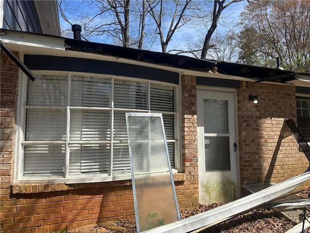 2943 E Howell Dr, Lawrenceville, GA 30044 - details featuring brick siding