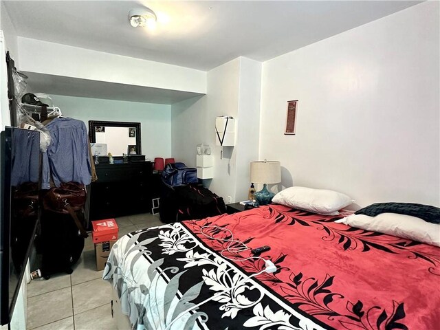 627 Arbour Way, Suwanee, GA 30024 - bedroom featuring light tile patterned floors