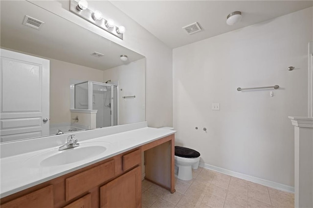 full bathroom featuring toilet, vanity, and shower with separate bathtub