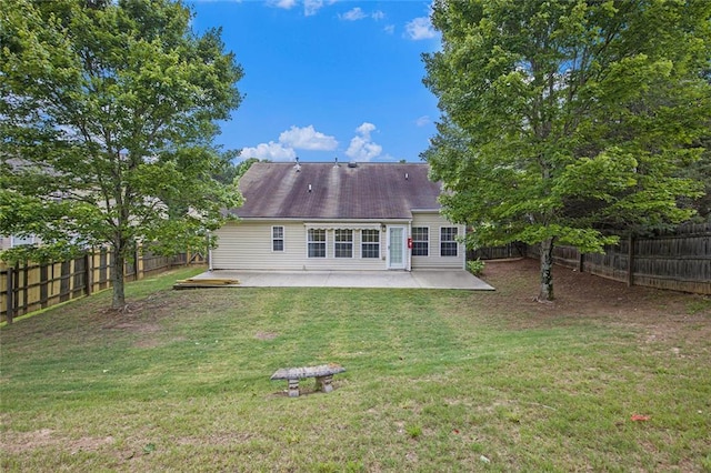 7057 Silver Bend Ovrlk, Austell, GA 30168 - back of property featuring a patio and a fenced backyard