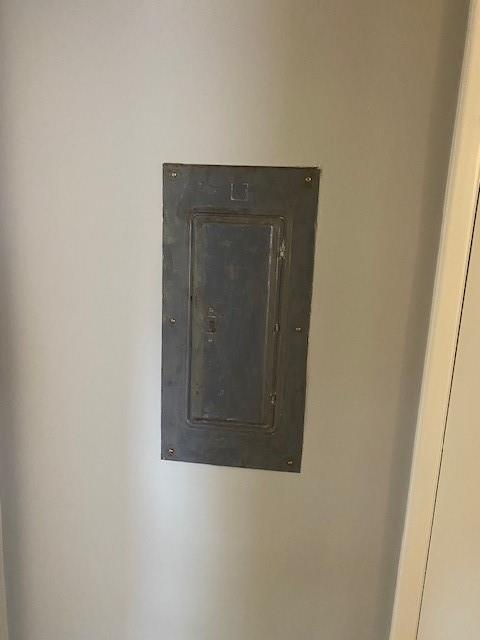 1177 Baker Ln, Marietta, GA 30062 - detailed view of electric panel