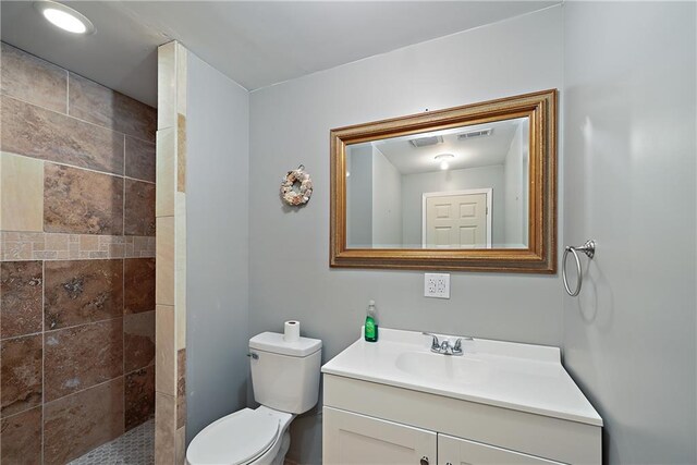 403 Pebblebrooke Ln, Canton, GA 30115 - full bath with toilet, vanity, and tiled shower