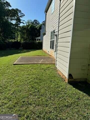 978 Francis Ln, Fairburn, GA 30213 - view of grassy yard