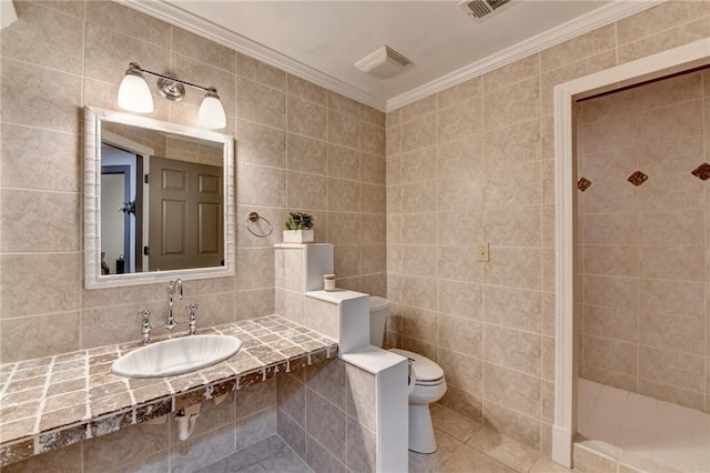 7920 Tintern Trce, Duluth, GA 30097 - bathroom with a sink, tile walls, tiled shower, toilet, and crown molding