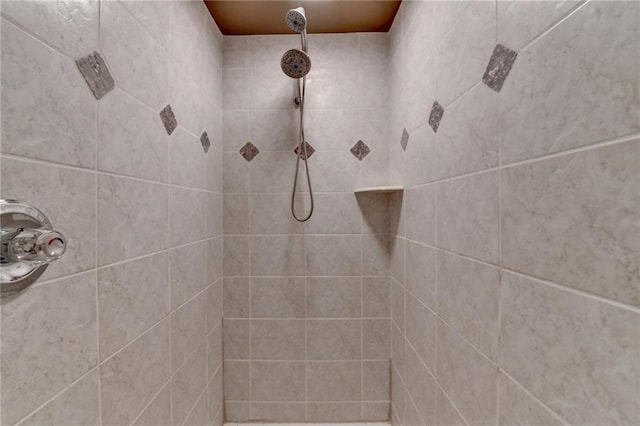 7920 Tintern Trce, Duluth, GA 30097 - full bathroom featuring a tile shower