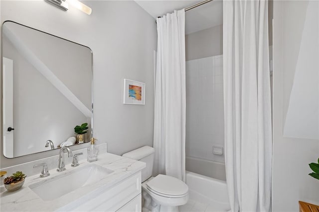 full bathroom featuring shower / tub combo with curtain, vanity, and toilet