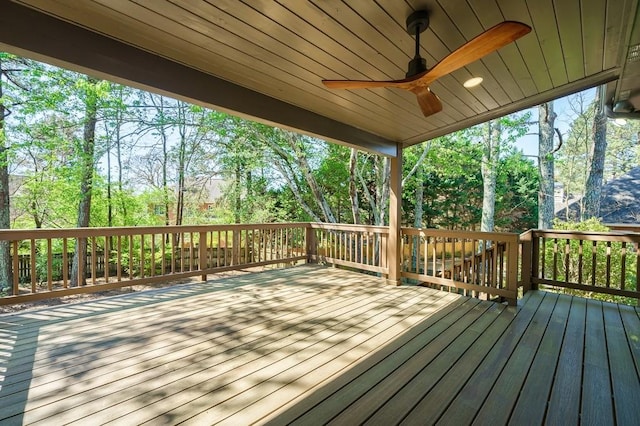 deck with ceiling fan