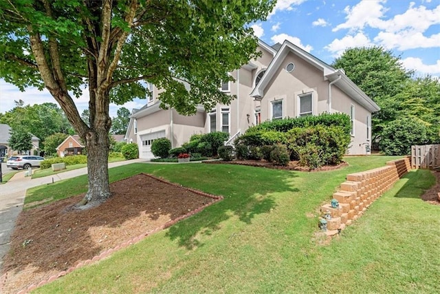 view of front of property with a front yard