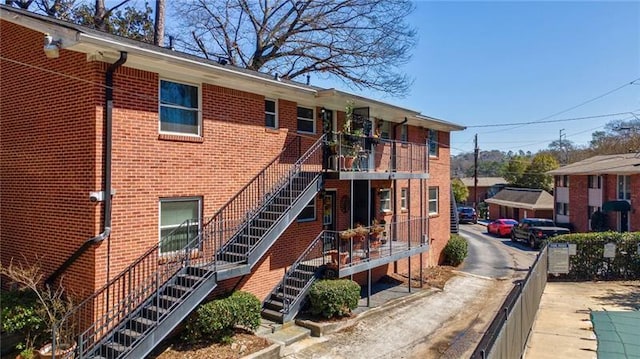 4282 Roswell Rd NE Unit G1, Atlanta, GA 30342 - view of building exterior with stairs