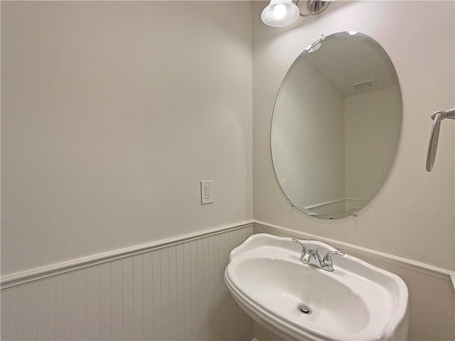 bathroom with sink