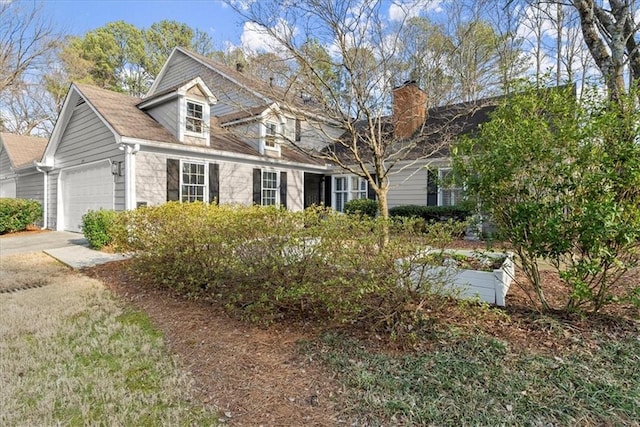 view of front facade with a garage