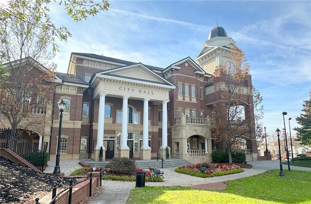 view of building exterior