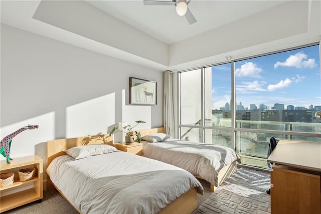 bedroom featuring ceiling fan