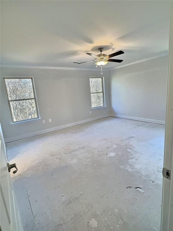 empty room with ceiling fan