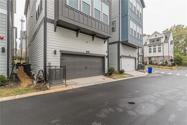 property entrance with a balcony