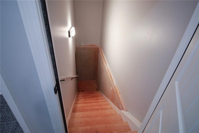 223 Deans Dr, Dawsonville, GA 30534 - view of staircase