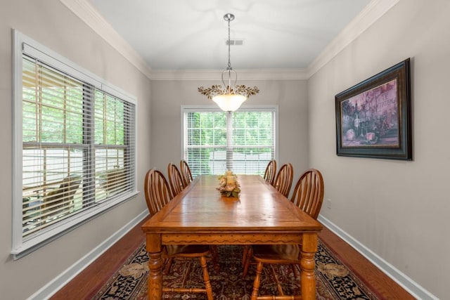 325 Rdg Hill Cir Unit 3, Marietta, GA 30064 - dining area with dark wood-type flooring, crown molding, and baseboards