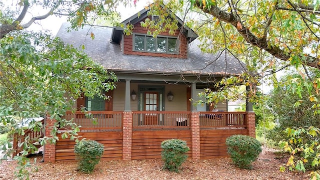 view of front of home featuring a porch