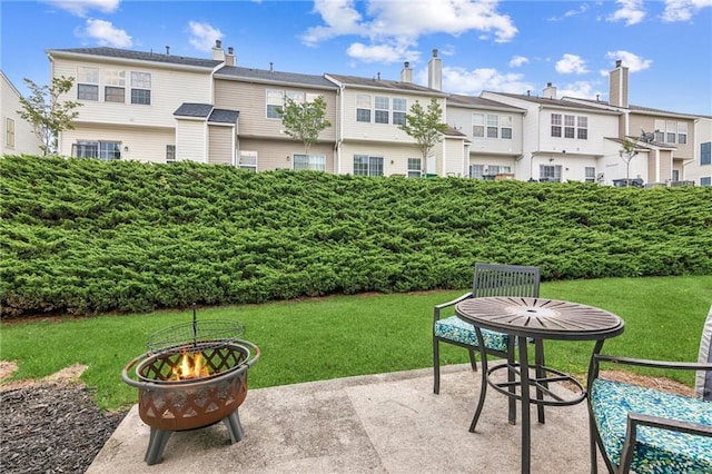 1049 Prestwyck Ct, Alpharetta, GA 30004 - view of patio / terrace with a residential view