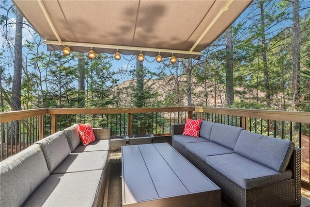 823 Canterbury Overlook, Atlanta, GA 30324 - wooden terrace featuring an outdoor hangout area