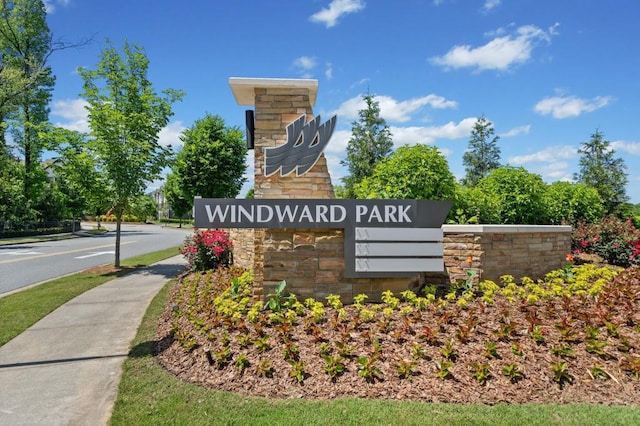 view of community / neighborhood sign