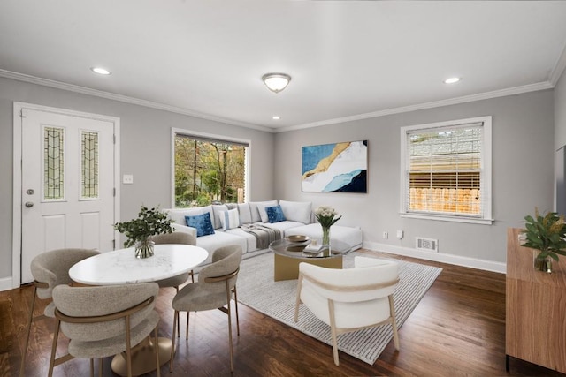 living room featuring recessed lighting, visible vents, baseboards, dark wood-style floors, and crown molding