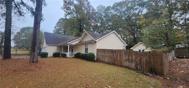 view of front facade with covered porch