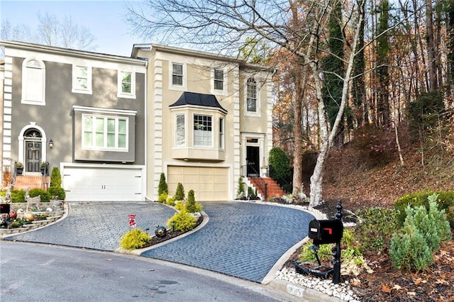 view of front facade with a garage