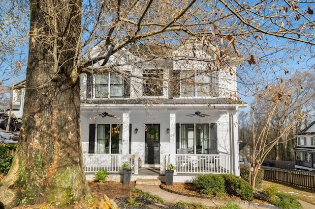 view of front of property featuring covered porch and ceiling fan