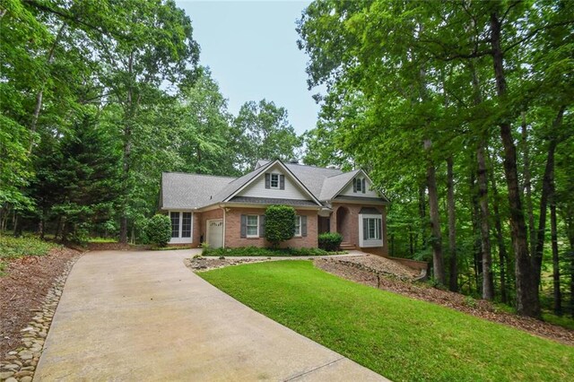 view of front of house with a front yard