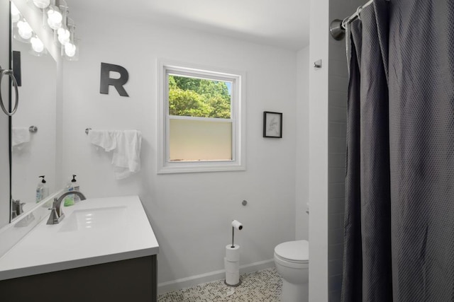 3142 Chamblee Gap Rd, Cumming, GA 30040 - full bathroom featuring baseboards, vanity, toilet, and a shower with shower curtain