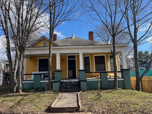 view of front of property with covered porch