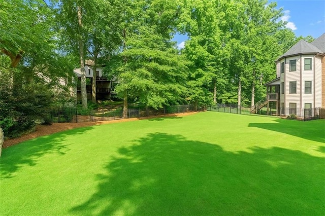 2539 Sagebrush Trl, Buford, GA 30519 - fenced yard with stairs