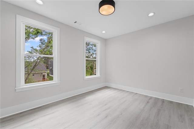 101 Fairfield Ct, Atlanta, GA 30314 - spare room with wood finished floors, baseboards, and recessed lighting